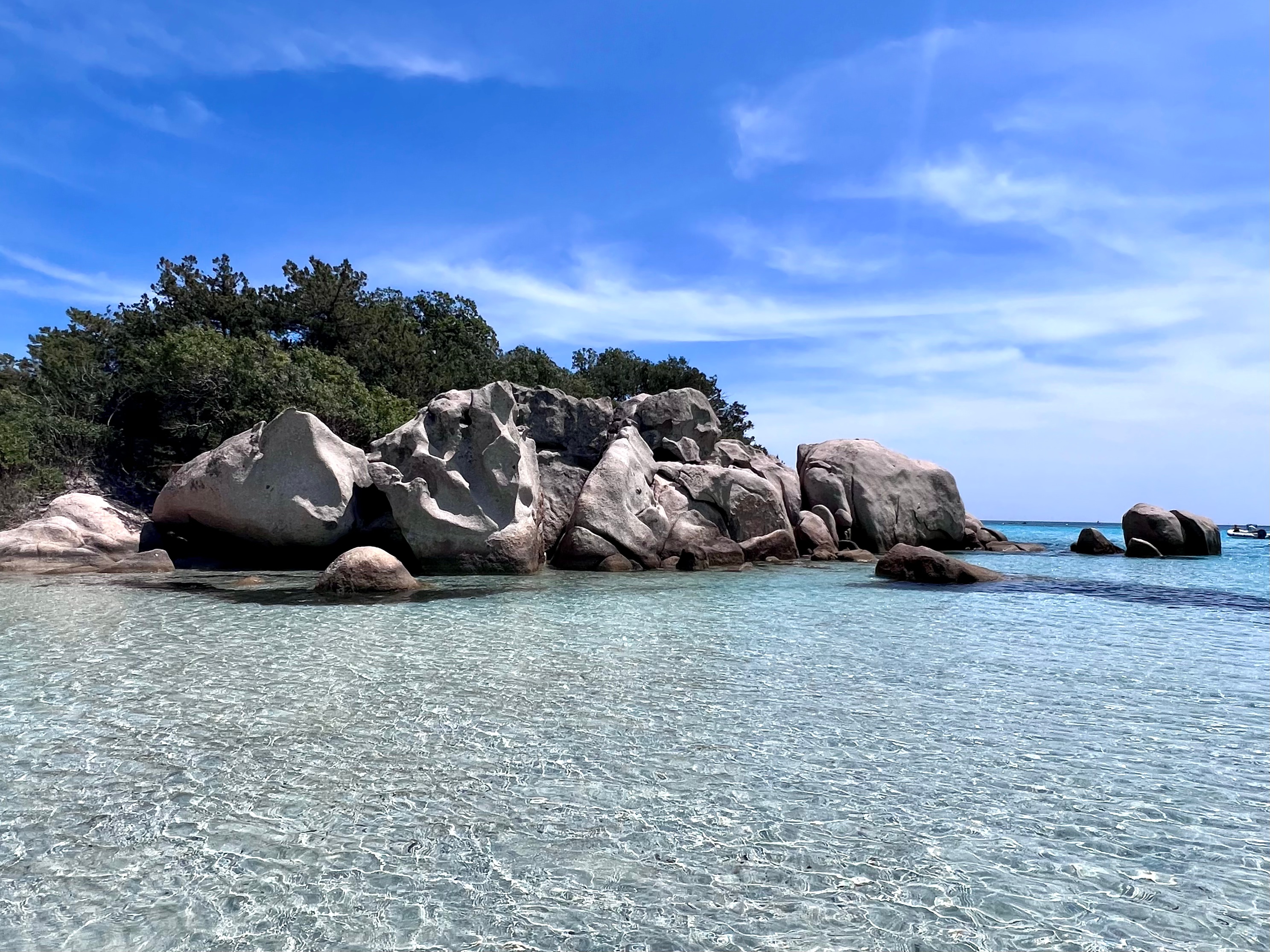 Sind das die schönsten Strände auf Korsika? Der Plage de Santa Giulia, viele andere tolle Strände und Gumpen auf Korsika